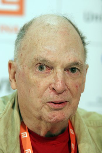 Lorenzo Semple Passes