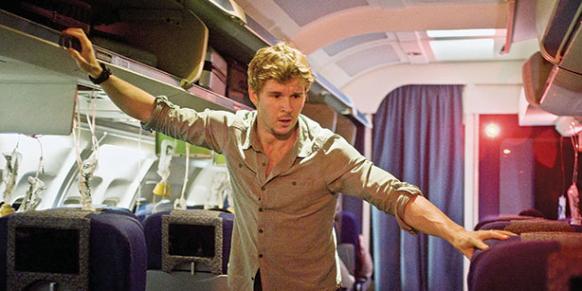 ‘7500′: a low altitude flight